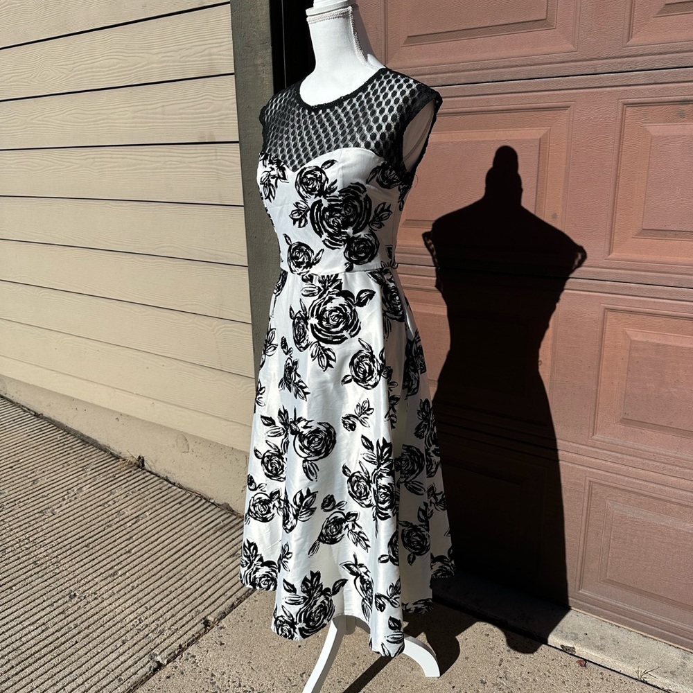 Bettie Page Pin Up Dress - Picture 2 of 5